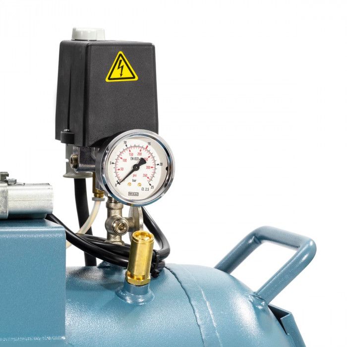 Compressor K 100-450 14 bar 3 hp 270 l/min 100 l